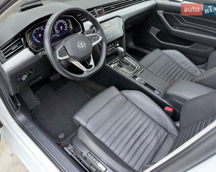 Білий Фольксваген Пассат, об'ємом двигуна 2 л та пробігом 156 тис. км за 26999 $, фото 13 на Automoto.ua