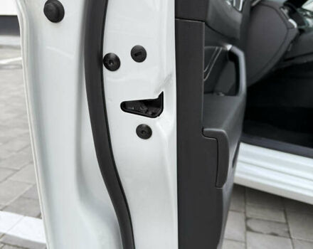 Белый Фольксваген Пассат, объемом двигателя 2 л и пробегом 205 тыс. км за 27500 $, фото 74 на Automoto.ua