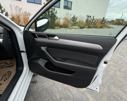 Белый Фольксваген Пассат, объемом двигателя 1.97 л и пробегом 168 тыс. км за 27349 $, фото 63 на Automoto.ua