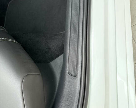 Белый Фольксваген Пассат, объемом двигателя 2 л и пробегом 205 тыс. км за 27500 $, фото 111 на Automoto.ua