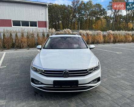 Белый Фольксваген Пассат, объемом двигателя 1.97 л и пробегом 168 тыс. км за 27349 $, фото 13 на Automoto.ua