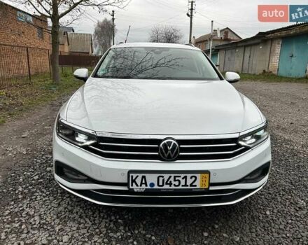 Белый Фольксваген Пассат, объемом двигателя 1.97 л и пробегом 215 тыс. км за 24500 $, фото 11 на Automoto.ua