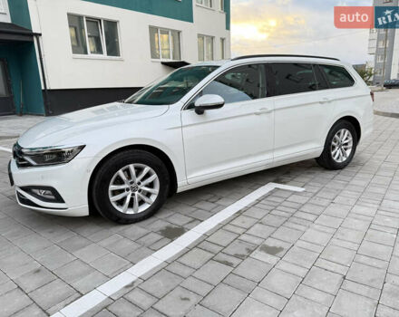 Белый Фольксваген Пассат, объемом двигателя 2 л и пробегом 205 тыс. км за 27500 $, фото 11 на Automoto.ua