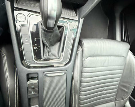 Белый Фольксваген Пассат, объемом двигателя 2 л и пробегом 205 тыс. км за 27500 $, фото 86 на Automoto.ua