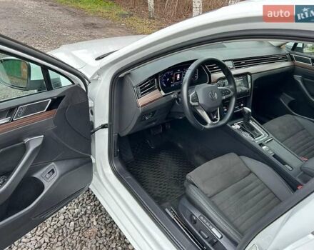 Белый Фольксваген Пассат, объемом двигателя 1.97 л и пробегом 215 тыс. км за 24500 $, фото 23 на Automoto.ua