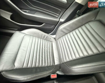 Белый Фольксваген Пассат, объемом двигателя 2 л и пробегом 205 тыс. км за 27500 $, фото 91 на Automoto.ua