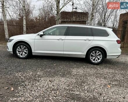 Белый Фольксваген Пассат, объемом двигателя 1.97 л и пробегом 215 тыс. км за 24500 $, фото 8 на Automoto.ua