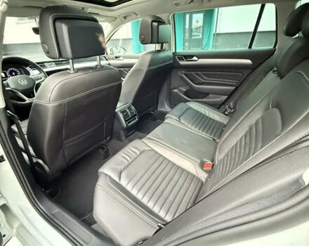 Белый Фольксваген Пассат, объемом двигателя 2 л и пробегом 205 тыс. км за 27500 $, фото 96 на Automoto.ua