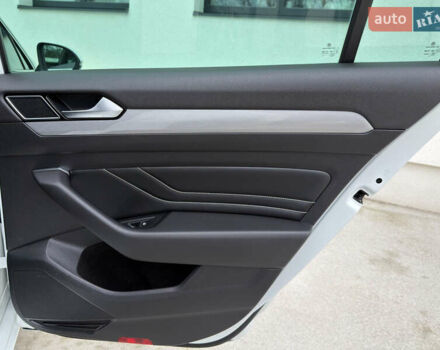 Білий Фольксваген Пассат, об'ємом двигуна 2 л та пробігом 156 тис. км за 26999 $, фото 39 на Automoto.ua