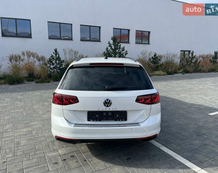 Белый Фольксваген Пассат, объемом двигателя 1.97 л и пробегом 168 тыс. км за 27349 $, фото 6 на Automoto.ua