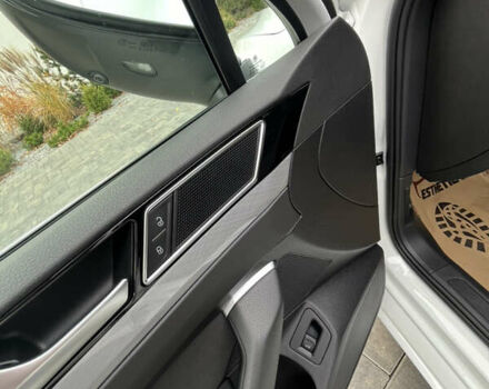 Белый Фольксваген Пассат, объемом двигателя 1.97 л и пробегом 168 тыс. км за 27349 $, фото 71 на Automoto.ua