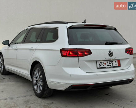 Білий Фольксваген Пассат, об'ємом двигуна 2 л та пробігом 156 тис. км за 26999 $, фото 5 на Automoto.ua