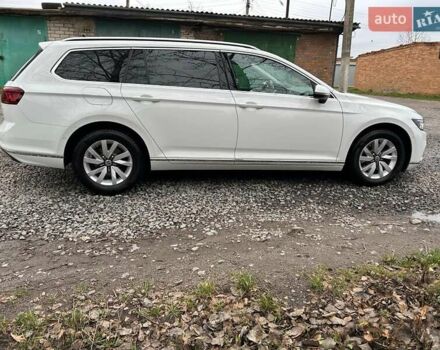 Белый Фольксваген Пассат, объемом двигателя 1.97 л и пробегом 215 тыс. км за 24500 $, фото 6 на Automoto.ua