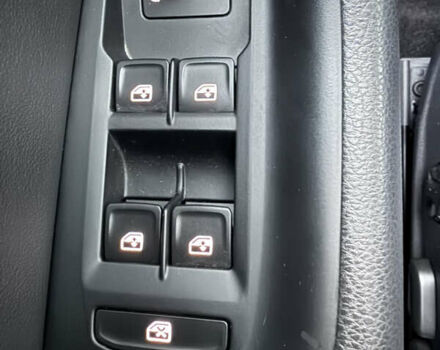 Белый Фольксваген Пассат, объемом двигателя 2 л и пробегом 205 тыс. км за 27500 $, фото 147 на Automoto.ua