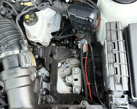 Белый Фольксваген Пассат, объемом двигателя 2 л и пробегом 205 тыс. км за 27500 $, фото 68 на Automoto.ua