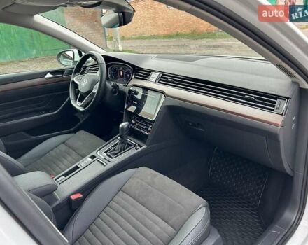 Белый Фольксваген Пассат, объемом двигателя 1.97 л и пробегом 215 тыс. км за 24500 $, фото 36 на Automoto.ua