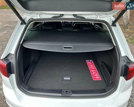 Белый Фольксваген Пассат, объемом двигателя 1.97 л и пробегом 215 тыс. км за 24500 $, фото 56 на Automoto.ua