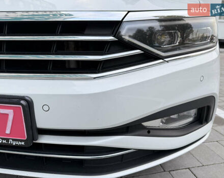 Белый Фольксваген Пассат, объемом двигателя 2 л и пробегом 205 тыс. км за 27500 $, фото 57 на Automoto.ua