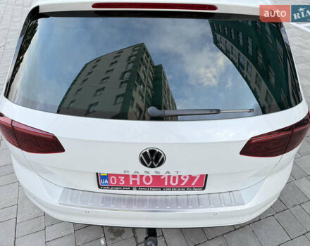 Белый Фольксваген Пассат, объемом двигателя 2 л и пробегом 205 тыс. км за 27500 $, фото 31 на Automoto.ua