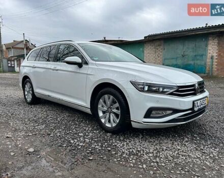 Белый Фольксваген Пассат, объемом двигателя 1.97 л и пробегом 215 тыс. км за 24500 $, фото 3 на Automoto.ua