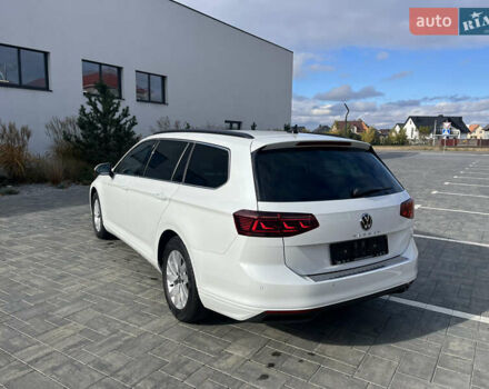 Белый Фольксваген Пассат, объемом двигателя 1.97 л и пробегом 168 тыс. км за 27349 $, фото 5 на Automoto.ua