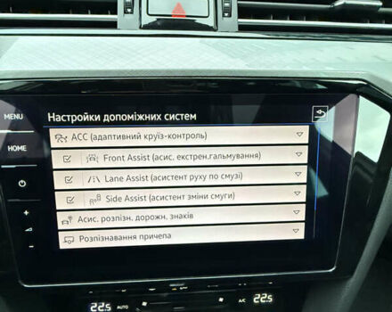 Белый Фольксваген Пассат, объемом двигателя 2 л и пробегом 205 тыс. км за 27500 $, фото 130 на Automoto.ua