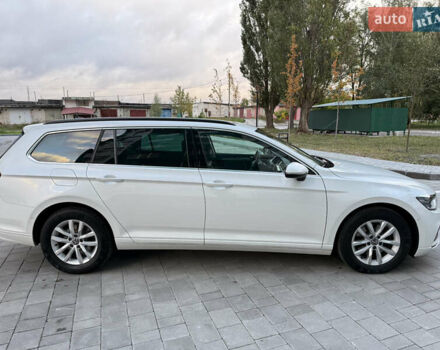 Белый Фольксваген Пассат, объемом двигателя 2 л и пробегом 205 тыс. км за 27500 $, фото 38 на Automoto.ua