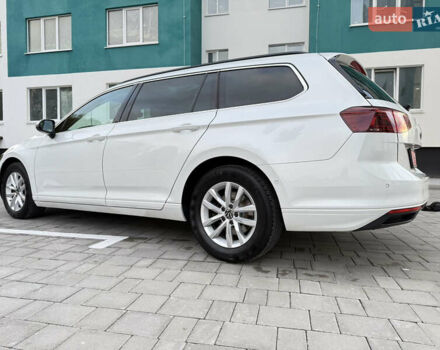 Белый Фольксваген Пассат, объемом двигателя 2 л и пробегом 205 тыс. км за 27500 $, фото 16 на Automoto.ua
