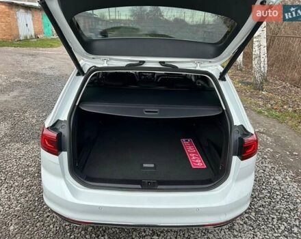 Белый Фольксваген Пассат, объемом двигателя 1.97 л и пробегом 215 тыс. км за 24500 $, фото 58 на Automoto.ua