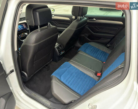 Белый Фольксваген Пассат, объемом двигателя 2 л и пробегом 196 тыс. км за 24999 $, фото 31 на Automoto.ua