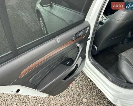 Белый Фольксваген Пассат, объемом двигателя 1.97 л и пробегом 215 тыс. км за 24500 $, фото 25 на Automoto.ua