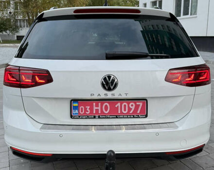 Белый Фольксваген Пассат, объемом двигателя 2 л и пробегом 205 тыс. км за 27500 $, фото 170 на Automoto.ua