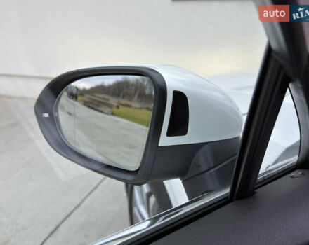 Білий Фольксваген Пассат, об'ємом двигуна 2 л та пробігом 156 тис. км за 26999 $, фото 31 на Automoto.ua