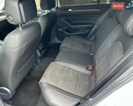 Белый Фольксваген Пассат, объемом двигателя 1.97 л и пробегом 215 тыс. км за 24500 $, фото 30 на Automoto.ua