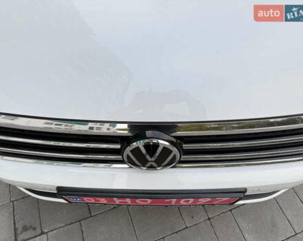 Белый Фольксваген Пассат, объемом двигателя 2 л и пробегом 205 тыс. км за 27500 $, фото 5 на Automoto.ua