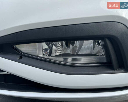Белый Фольксваген Пассат, объемом двигателя 1.97 л и пробегом 168 тыс. км за 27349 $, фото 18 на Automoto.ua
