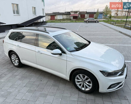 Белый Фольксваген Пассат, объемом двигателя 2 л и пробегом 205 тыс. км за 27500 $, фото 41 на Automoto.ua