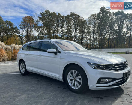 Белый Фольксваген Пассат, объемом двигателя 1.97 л и пробегом 168 тыс. км за 27349 $, фото 10 на Automoto.ua