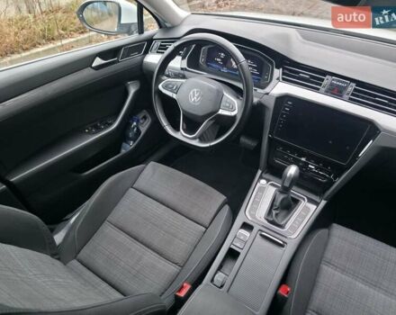 Білий Фольксваген Пассат, об'ємом двигуна 1.97 л та пробігом 224 тис. км за 22999 $, фото 24 на Automoto.ua