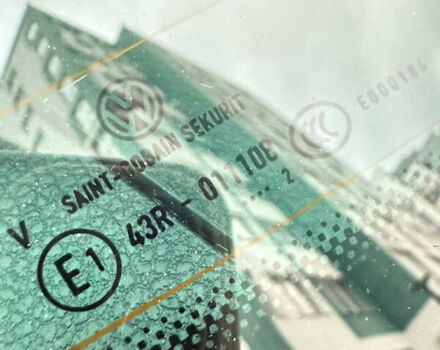 Белый Фольксваген Пассат, объемом двигателя 2 л и пробегом 205 тыс. км за 27500 $, фото 125 на Automoto.ua