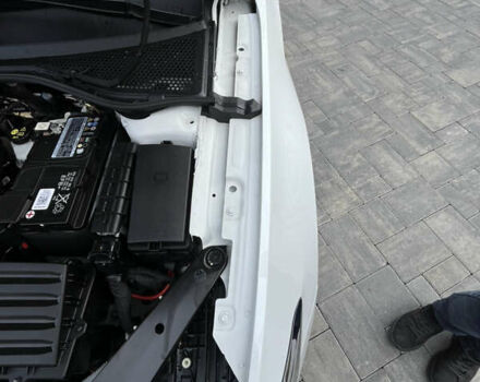 Белый Фольксваген Пассат, объемом двигателя 1.97 л и пробегом 168 тыс. км за 27349 $, фото 47 на Automoto.ua