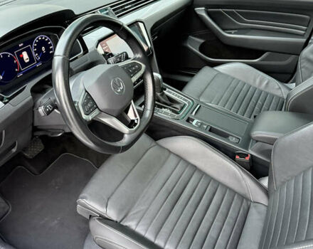 Белый Фольксваген Пассат, объемом двигателя 2 л и пробегом 205 тыс. км за 27500 $, фото 71 на Automoto.ua