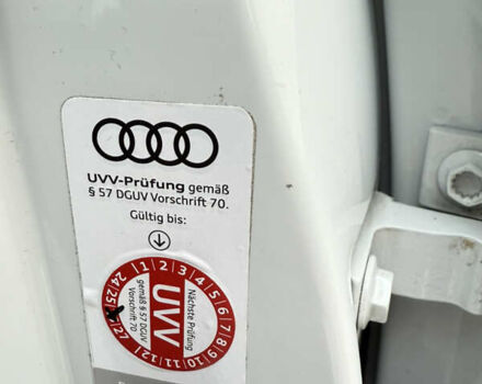 Белый Фольксваген Пассат, объемом двигателя 2 л и пробегом 205 тыс. км за 27500 $, фото 77 на Automoto.ua