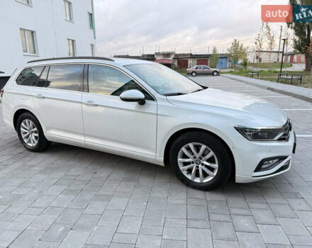 Белый Фольксваген Пассат, объемом двигателя 2 л и пробегом 205 тыс. км за 27500 $, фото 40 на Automoto.ua