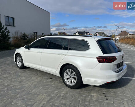 Белый Фольксваген Пассат, объемом двигателя 1.97 л и пробегом 168 тыс. км за 27349 $, фото 4 на Automoto.ua
