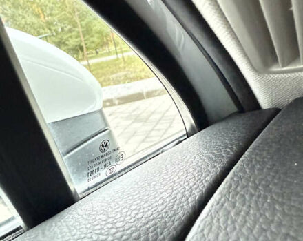 Белый Фольксваген Пассат, объемом двигателя 2 л и пробегом 205 тыс. км за 27500 $, фото 139 на Automoto.ua