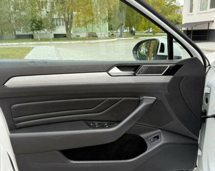 Белый Фольксваген Пассат, объемом двигателя 2 л и пробегом 205 тыс. км за 27500 $, фото 72 на Automoto.ua