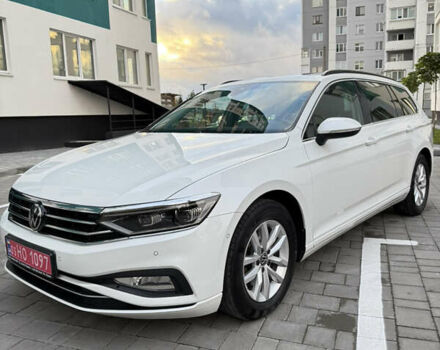 Белый Фольксваген Пассат, объемом двигателя 2 л и пробегом 205 тыс. км за 27500 $, фото 9 на Automoto.ua