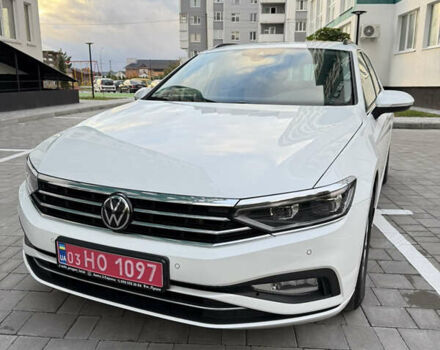 Белый Фольксваген Пассат, объемом двигателя 2 л и пробегом 205 тыс. км за 27500 $, фото 6 на Automoto.ua