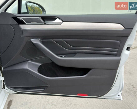 Белый Фольксваген Пассат, объемом двигателя 2 л и пробегом 196 тыс. км за 24999 $, фото 33 на Automoto.ua